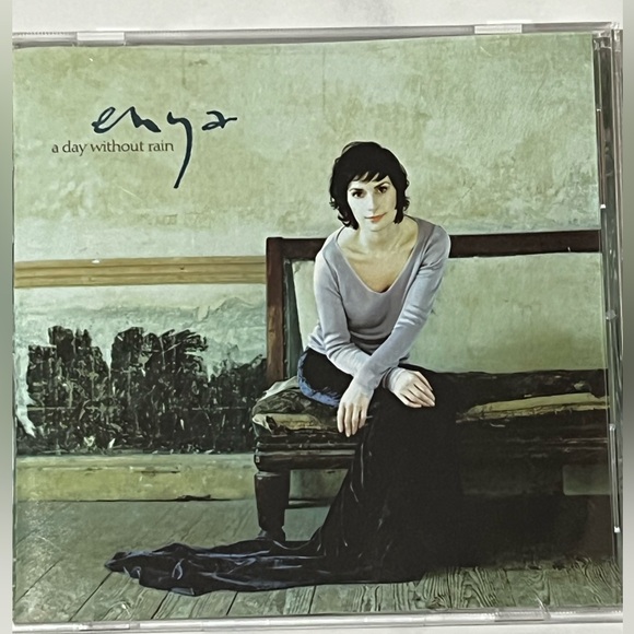 Enya “A Day Without Rain “ CD like new - Picture 1 of 4